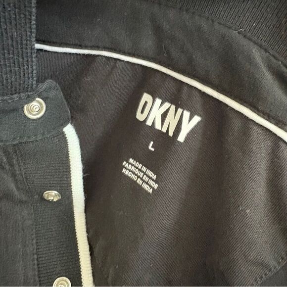 DKNY Black Polo Shirt White-Trimmed Collar see pix for stains/blemishes Men's L - Picture 5 of 11